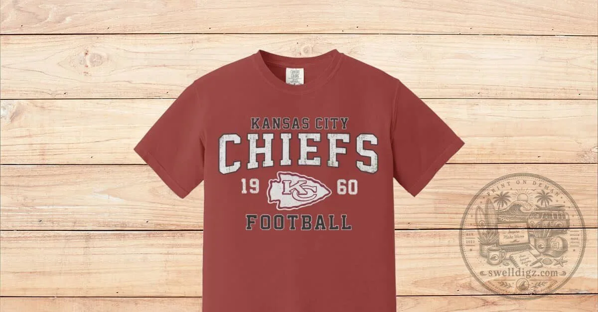 Kansas City Chiefs Football Team Distressed Logo Graphic T-Shirt